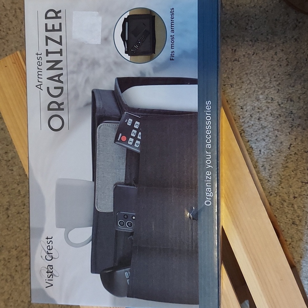 Armrest organizer
